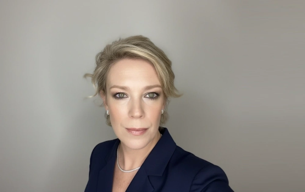 un-nuovo-traguardo-professionale-al-servizio-della-cura-simona-caprani-oculista-como